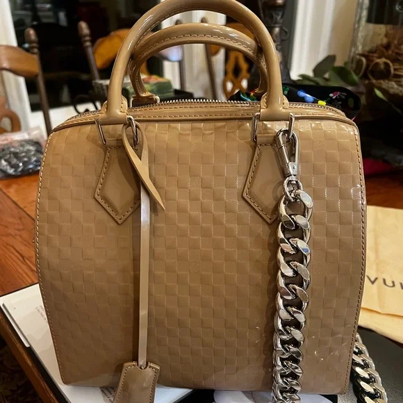 REDUCED TO SELL- Limited Edition Louis Vuitton Damier Facette Speedy Cube MM - Picture 2 of 16